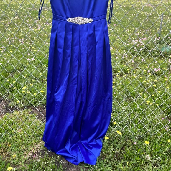 God condition, blue royal I use only one time. - Picture 3 of 6